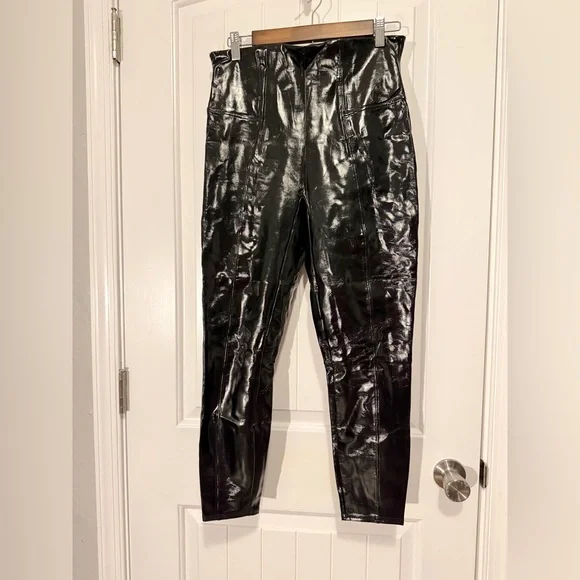 SPANX faux patent leather leggings, black, size L - Picture 3 of 9